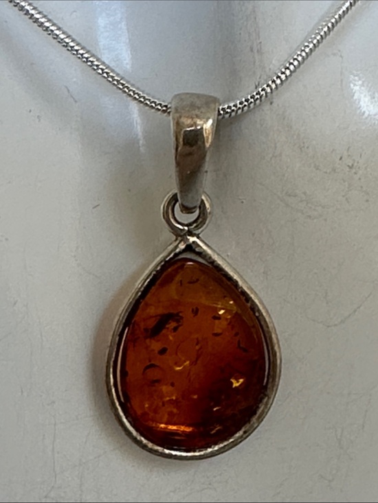 925 Sterling Silver Jewelry - Elegant 925 Sterling Silver Teardrop Amber Necklace - Warm Orange Amber